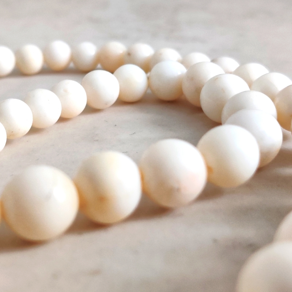 Rare Genuine White Coral Large Beads Gradient Necklace